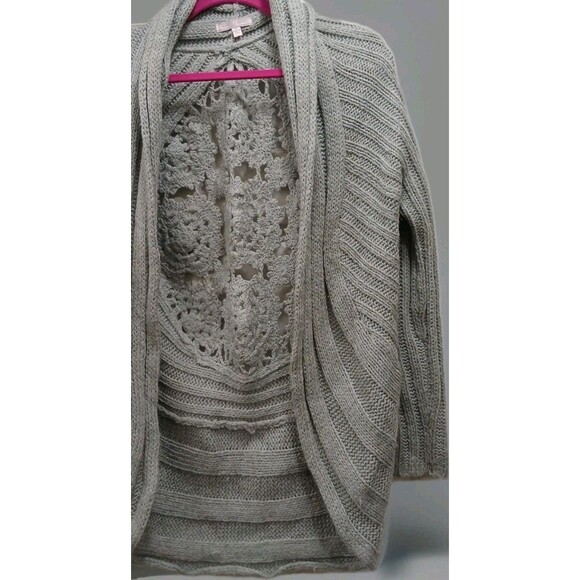Romeo & Juliet Couture Cardigan M Gray Open Knit Lace Back Drape Boho Grannycore - Picture 3 of 8